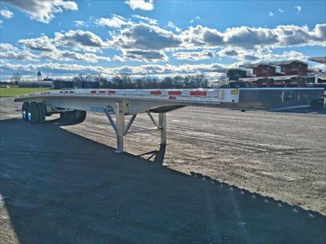 2027 Benson (Wabash) Flatbed